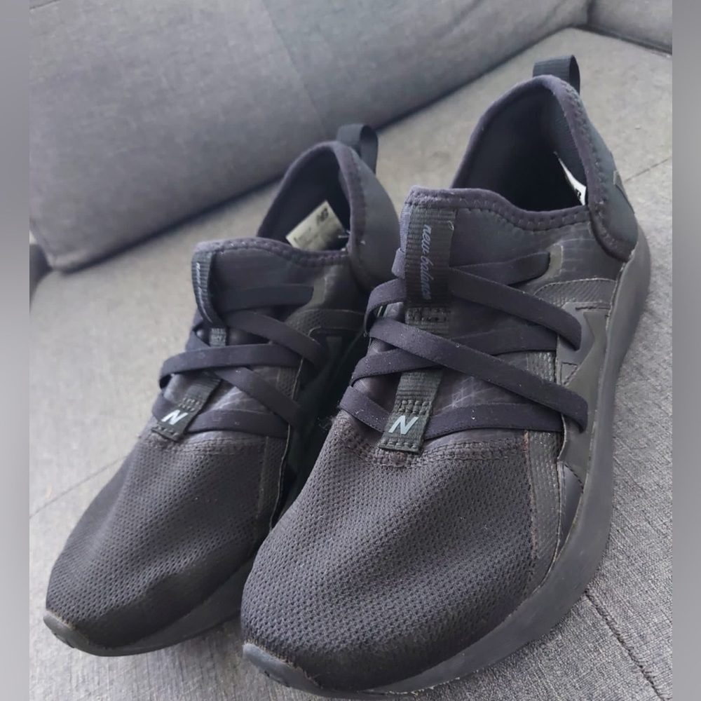 New balance 7.5 used in good condition $25 black